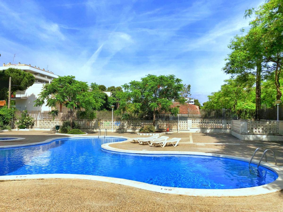 Rentalmar Arquus Park Salou Bagian luar foto